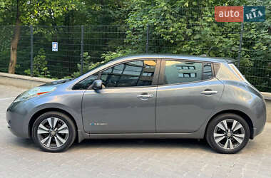 Хетчбек Nissan Leaf 2014 в 