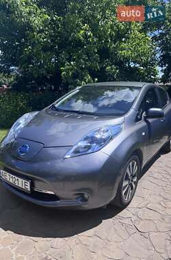 Хэтчбек Nissan Leaf 2016 в Днепре