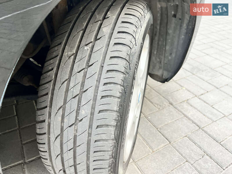 Хэтчбек Nissan Leaf 2013 в Виннице