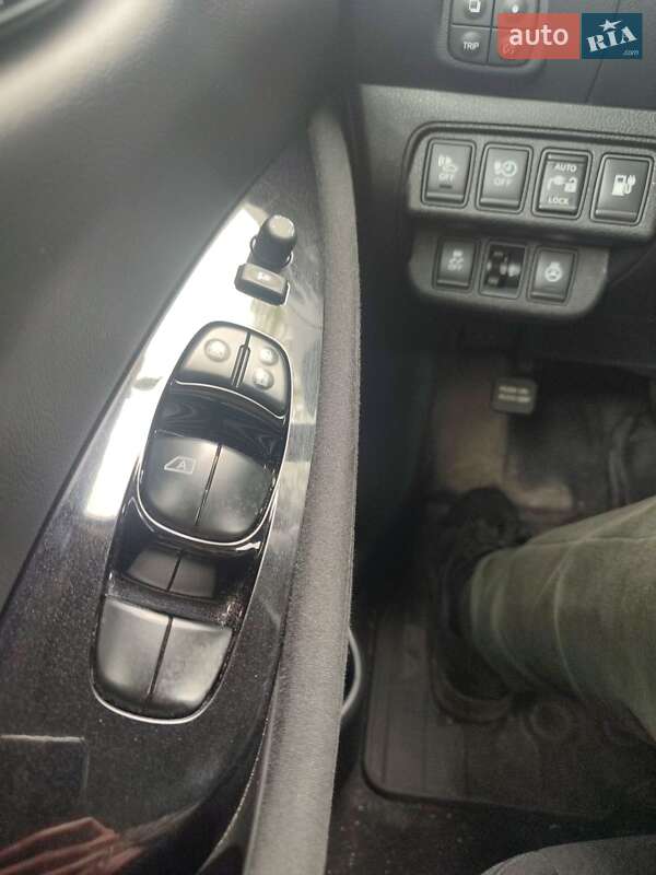 Хэтчбек Nissan Leaf 2013 в Харькове