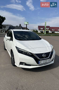 Хэтчбек Nissan Leaf 2018 в Снятине