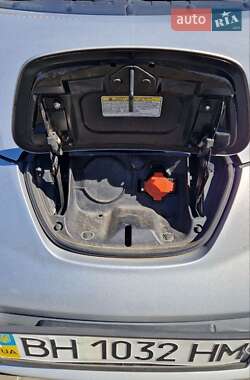 Хэтчбек Nissan Leaf 2014 в Одессе