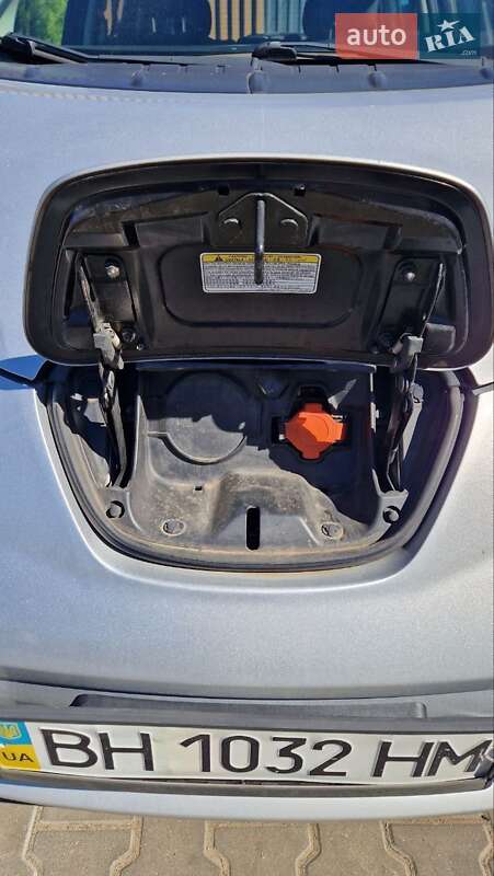Хэтчбек Nissan Leaf 2014 в Одессе