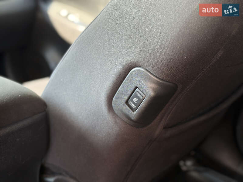 Хетчбек Nissan Leaf 2014 в Тернополі