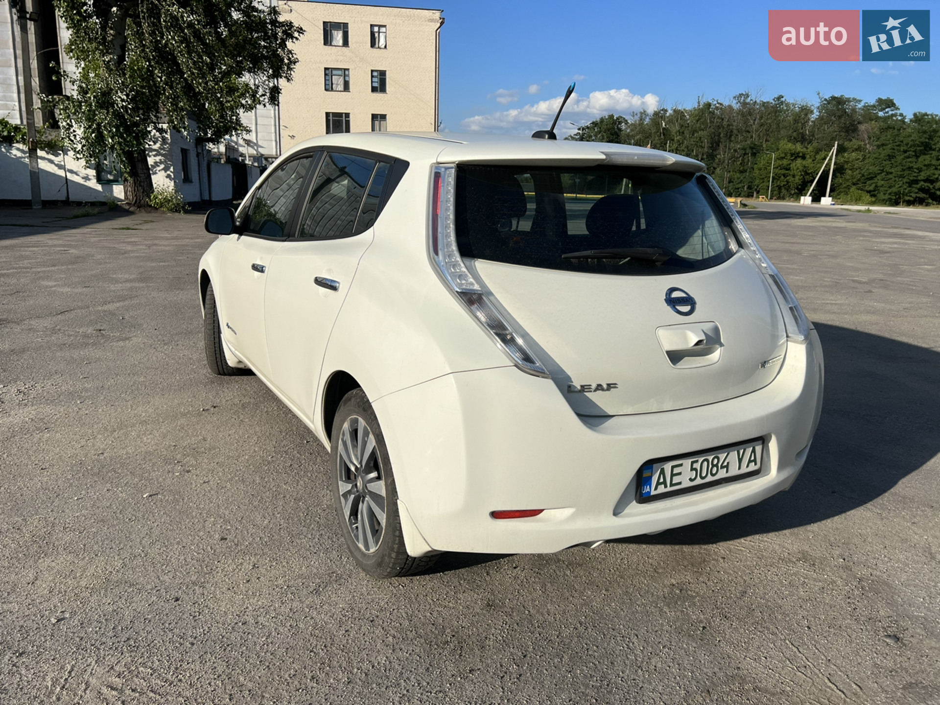 2016 Nissan Leaf - мініатюра 12