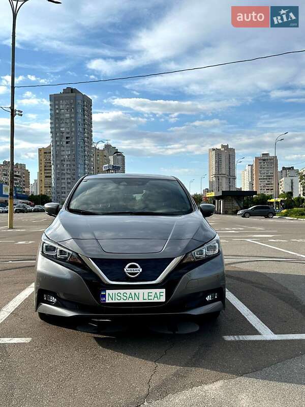Хэтчбек Nissan Leaf 2020 в Львове