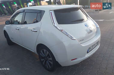 Хэтчбек Nissan Leaf 2016 в 
