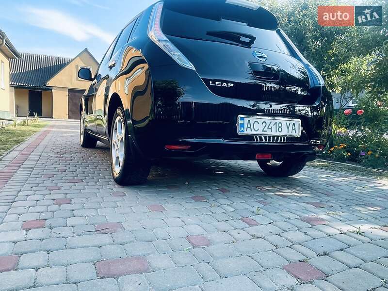 Хетчбек Nissan Leaf 2012 в Любомлі