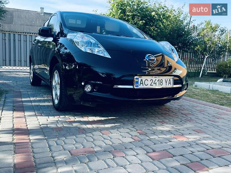 Хетчбек Nissan Leaf 2012 в Любомлі