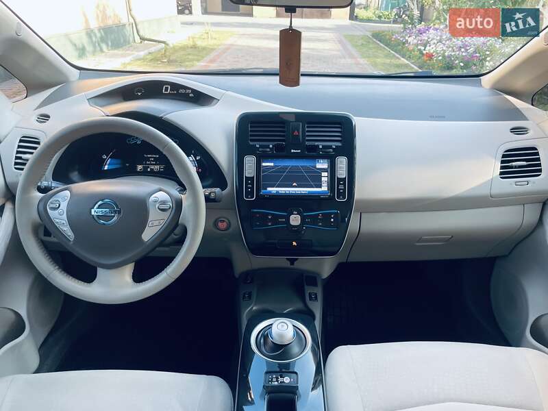 Хетчбек Nissan Leaf 2012 в Любомлі