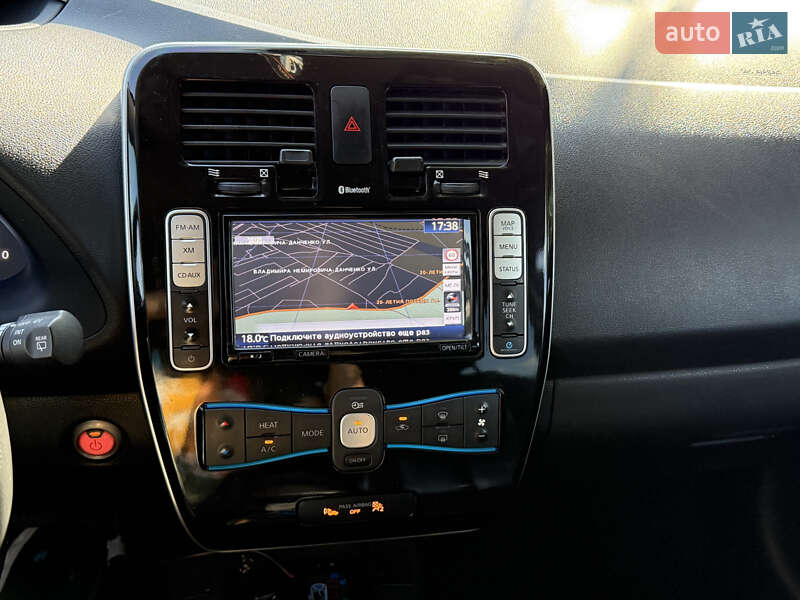 Хэтчбек Nissan Leaf 2013 в Днепре