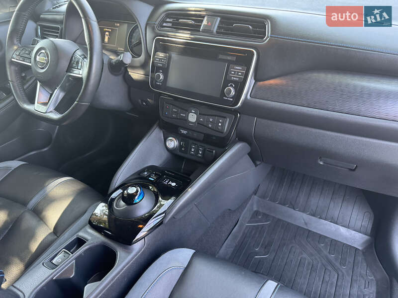 Хэтчбек Nissan Leaf 2018 в Одессе