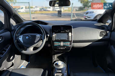 Хетчбек Nissan Leaf 2016 в 