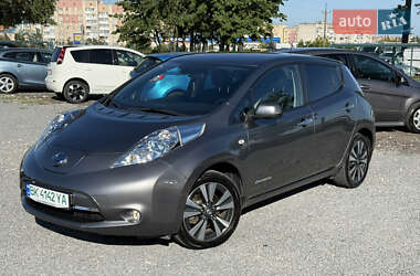 Хетчбек Nissan Leaf 2016 в 