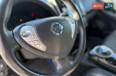 Хетчбек Nissan Leaf 2016 в 