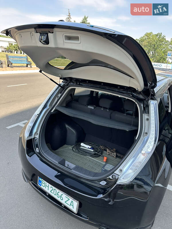 Хетчбек Nissan Leaf 2015 в Одесі фото 8 Хетчбек Nissan Leaf 2015 в Одесі