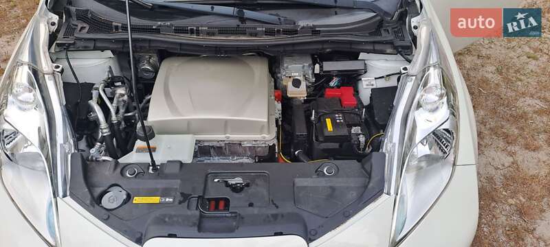 Хэтчбек Nissan Leaf 2017 в Любомле