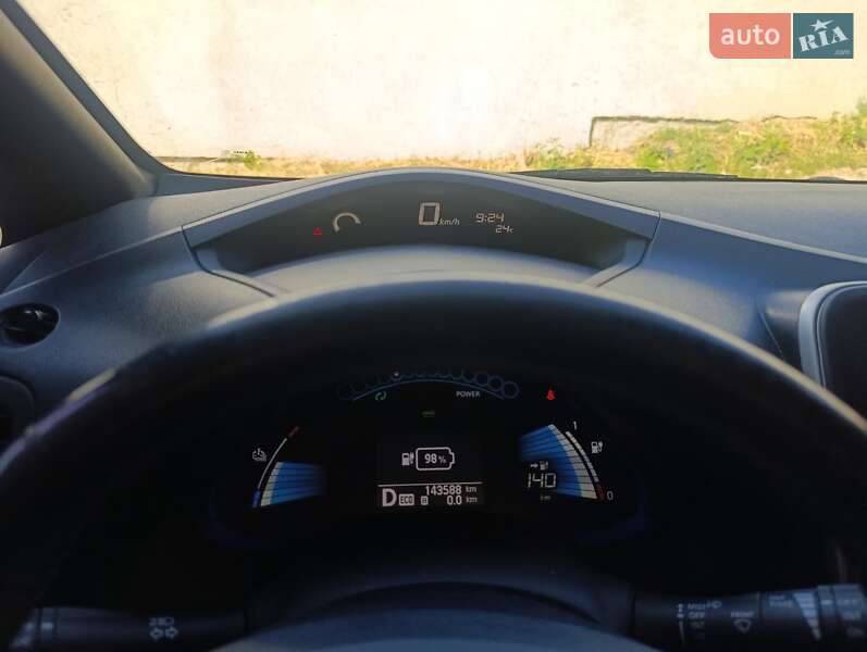 Хэтчбек Nissan Leaf 2013 в Тернополе