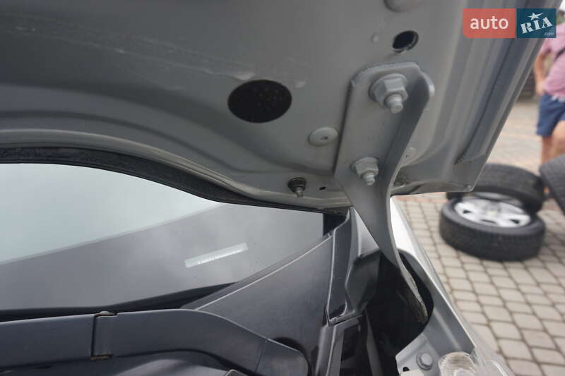 Хетчбек Nissan Leaf 2014 в Самборі