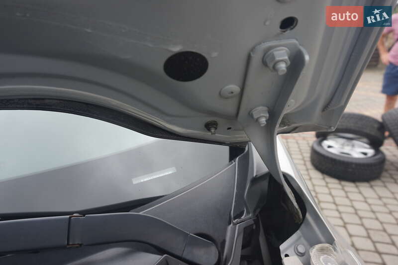 Хетчбек Nissan Leaf 2014 в Самборі