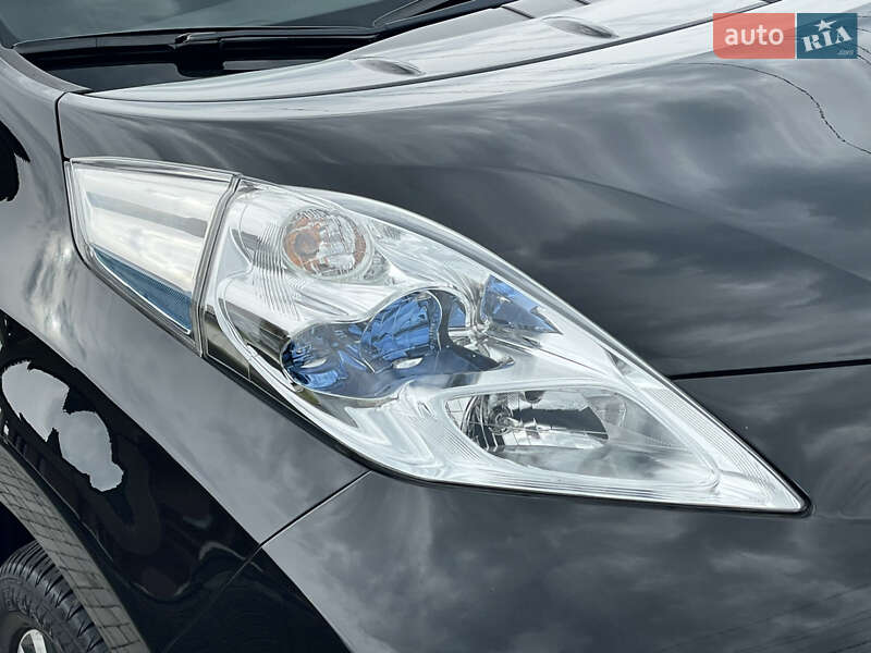 Хэтчбек Nissan Leaf 2015 в Ровно