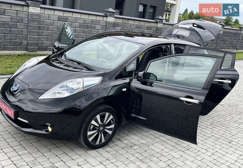 Хэтчбек Nissan Leaf 2015 в Ровно