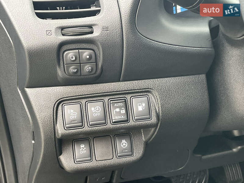 Хэтчбек Nissan Leaf 2015 в Ровно