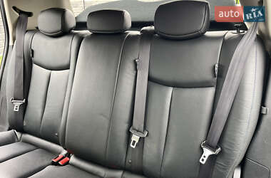 Хэтчбек Nissan Leaf 2015 в 