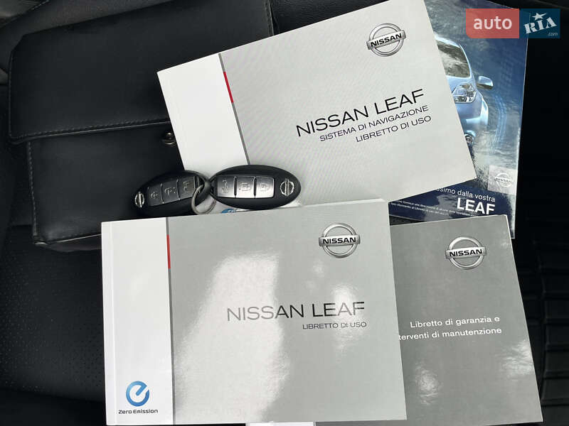 Хэтчбек Nissan Leaf 2015 в Ровно
