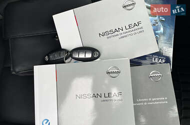 Хэтчбек Nissan Leaf 2015 в 