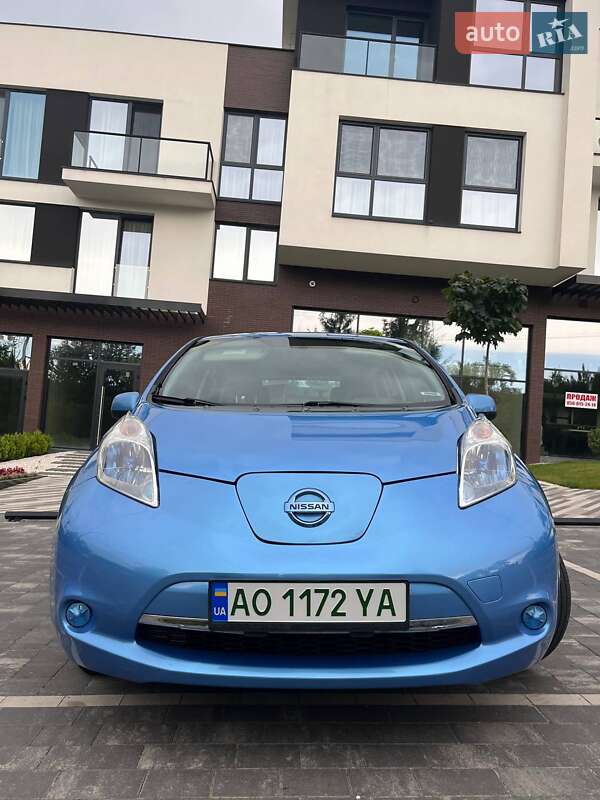 Хэтчбек Nissan Leaf 2014 в Ужгороде