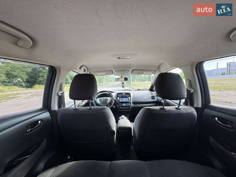 Хэтчбек Nissan Leaf 2015 в Киеве