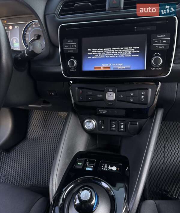 Хэтчбек Nissan Leaf 2018 в Полтаве
