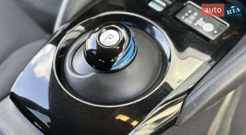 Хэтчбек Nissan Leaf 2018 в Полтаве