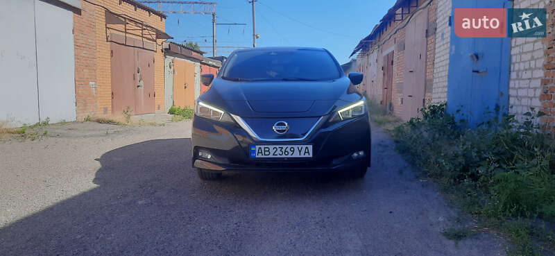 Хэтчбек Nissan Leaf 2018 в Полтаве