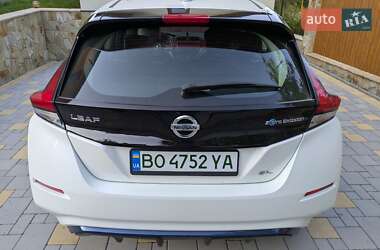 Хэтчбек Nissan Leaf 2018 в 