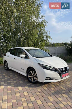 Хетчбек Nissan Leaf 2018 в Дніпрі