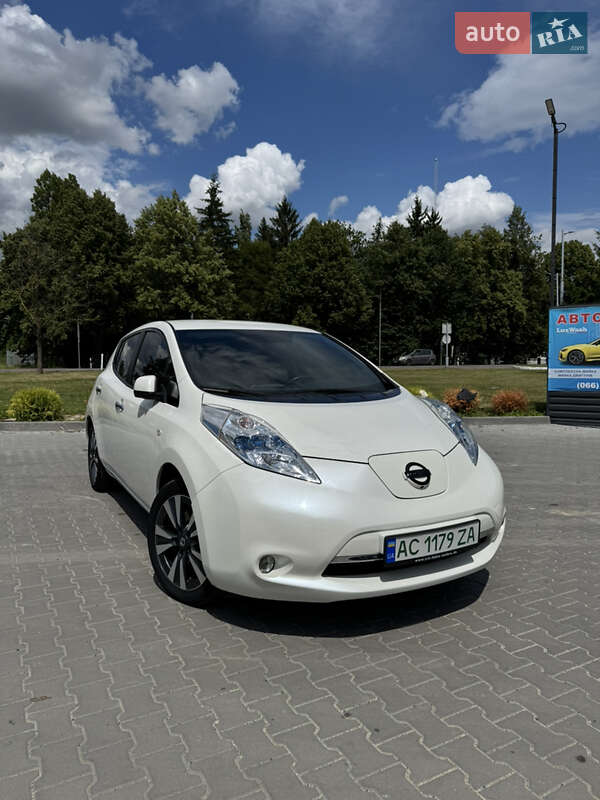 Хэтчбек Nissan Leaf 2017 в Луцке