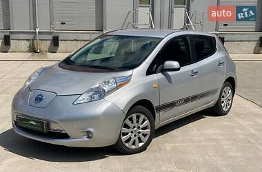 Хэтчбек Nissan Leaf 2015 в Киеве