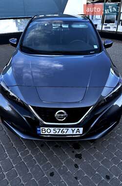 Хэтчбек Nissan Leaf 2018 в Тернополе