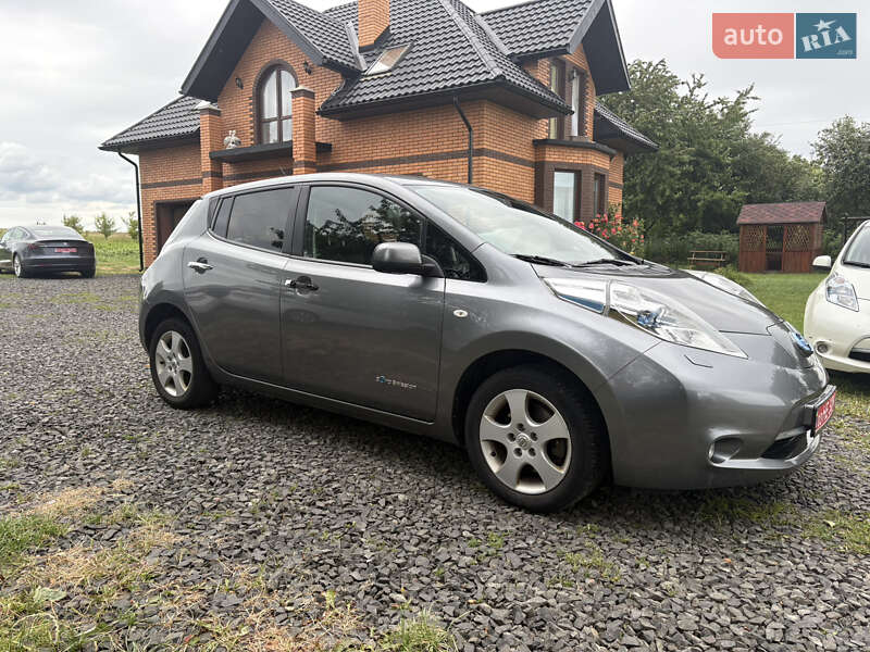 Хэтчбек Nissan Leaf 2014 в Луцке