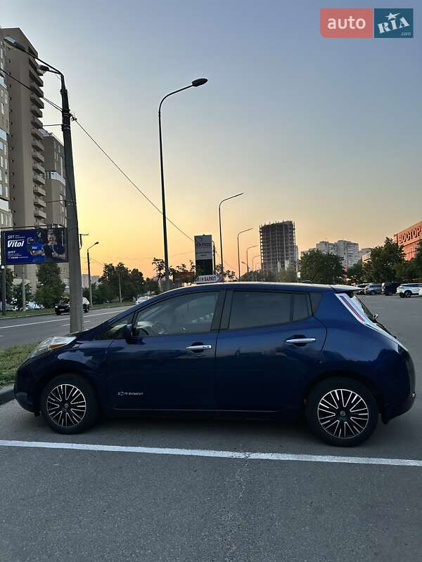 Хэтчбек Nissan Leaf 2017 в Харькове