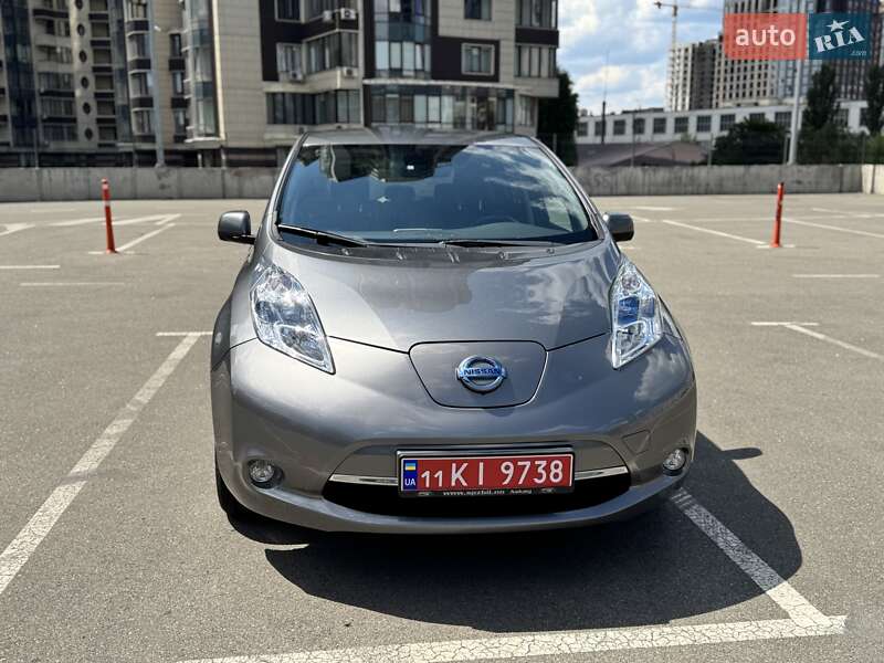 Хетчбек Nissan Leaf 2014 в Києві