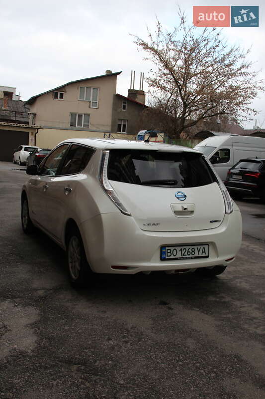 Хетчбек Nissan Leaf 2014 в Тернополі