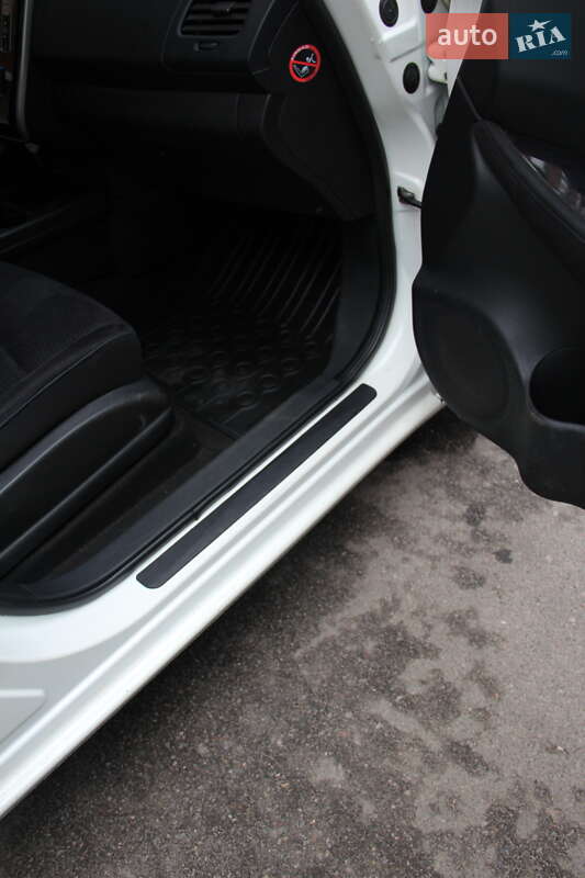 Хетчбек Nissan Leaf 2014 в Тернополі