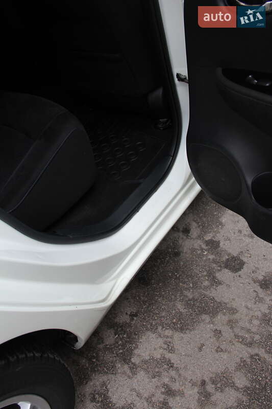 Хетчбек Nissan Leaf 2014 в Тернополі