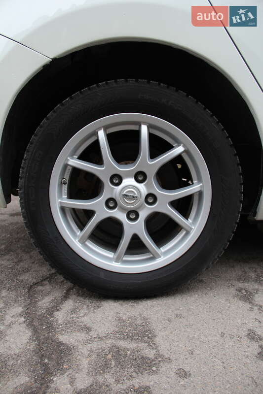 Хетчбек Nissan Leaf 2014 в Тернополі