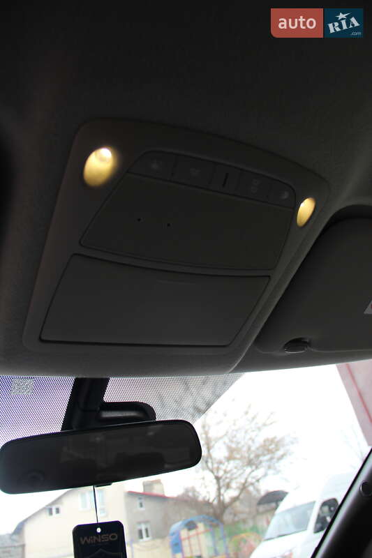 Хетчбек Nissan Leaf 2014 в Тернополі