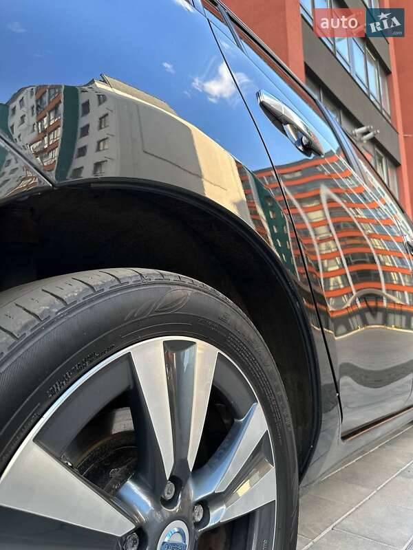 Хетчбек Nissan Leaf 2014 в Житомирі