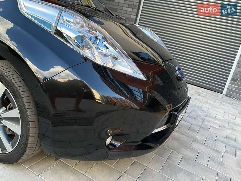 Хетчбек Nissan Leaf 2014 в Житомирі